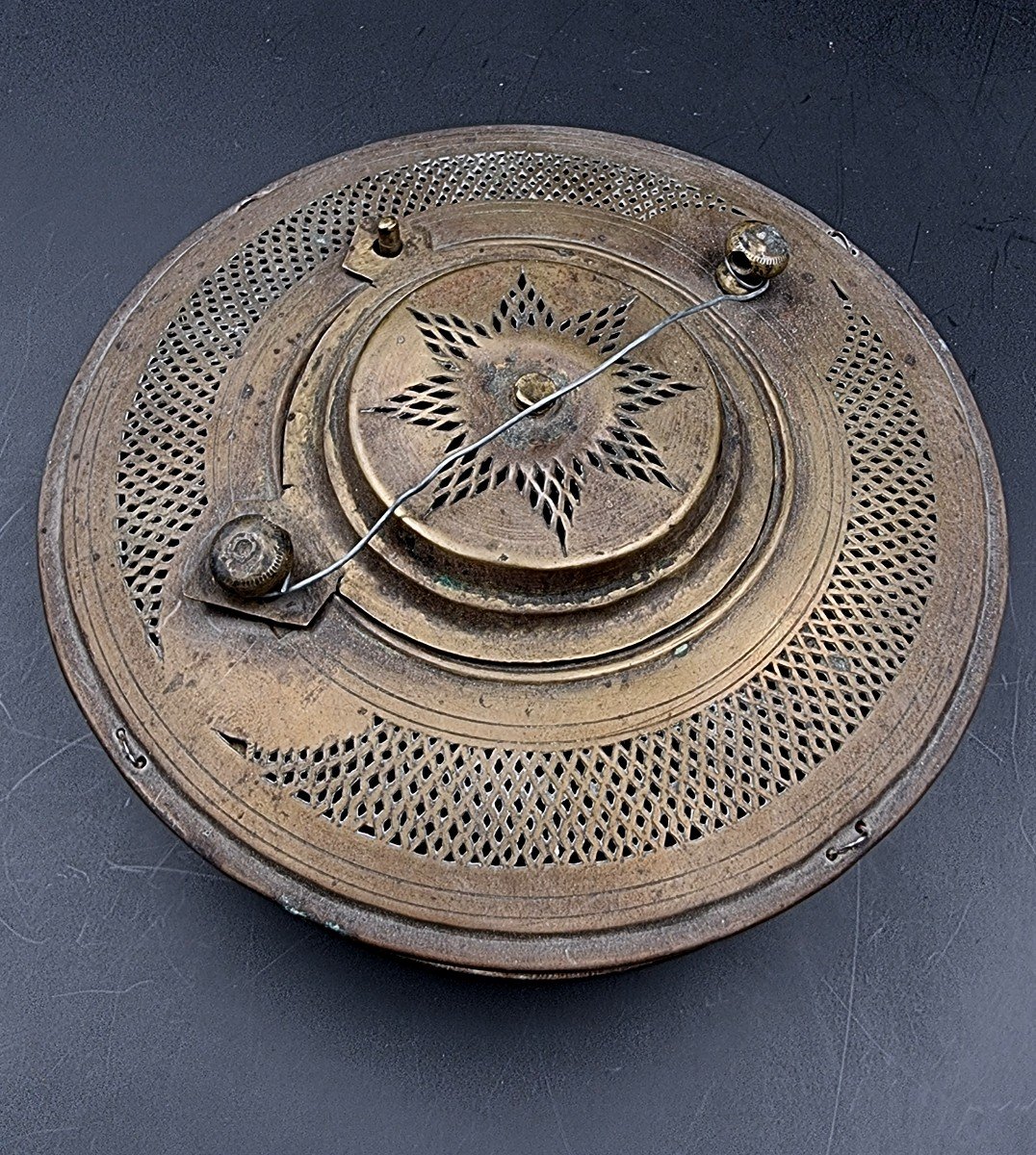 Rare Lanterne De Voyage En Laiton Et Toile En Accordéon époque XIX e siècle