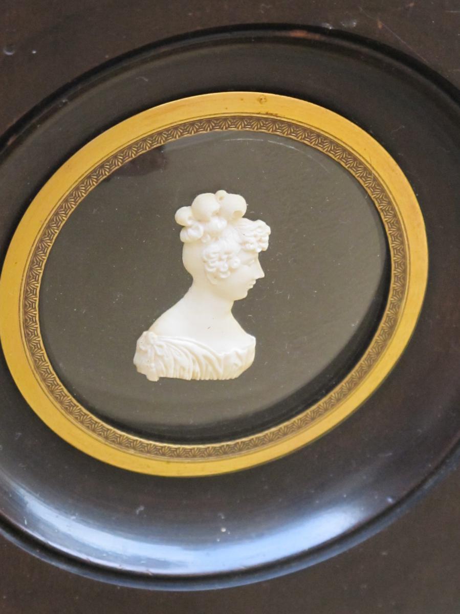 Profil De Jeune Fille Sculpté Vers 1830