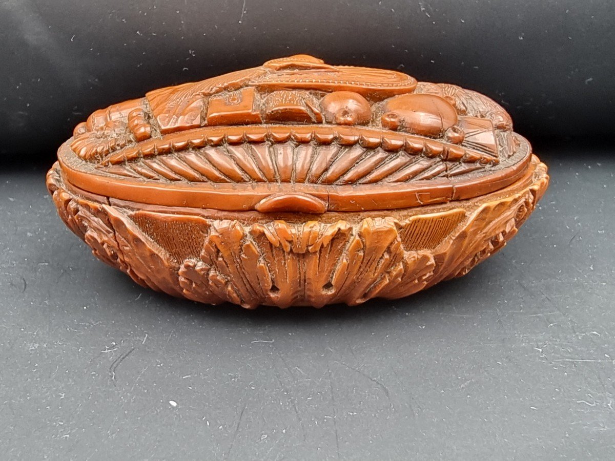 Boite Tabatière En Corozo Militaire Empire Trophée d'Arme Casque Canon Bombes Hache Napoléon