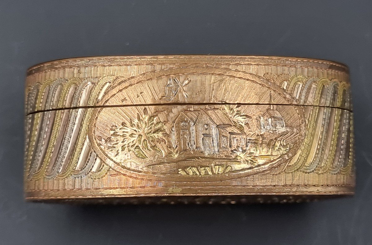 Boite d'époque Louis XVI à Décor De Paysage En Très Bon état