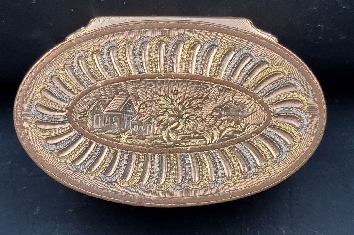 Boite d'époque Louis XVI à Décor De Paysage En Très Bon état