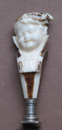 Cachet Figurant Un Buste d'Enfant