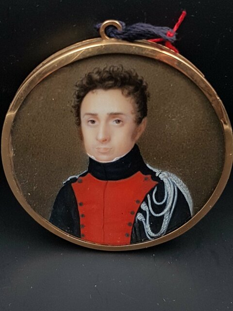 Miniature Gendarme époque du XIX e  En Parfait état Cerclage Probablement En Or