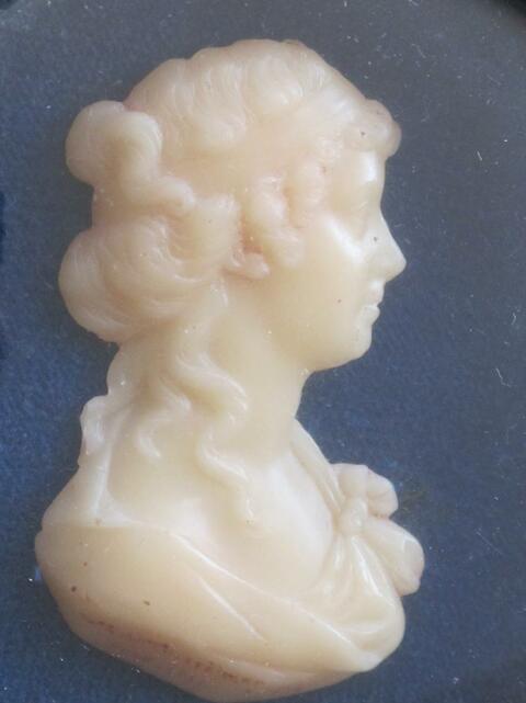 Portrait Profil De Mme Anthony Stewart. Signé Et Daté 1795