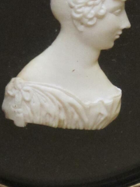 Profil De Jeune Fille Sculpté Vers 1830