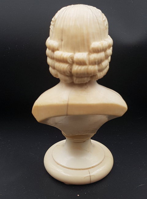Buste De Jean Jacques Rousseau Très Finement Sculpté époque Début XIX E Siècle