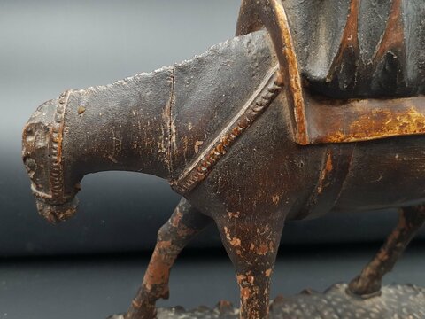 Sculpture Fuite En Egypte La Vierge Assise En Majesté Sur Sa Mule Allaitant l'Enfant Jésus
